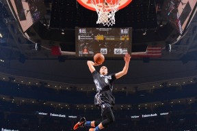 九游下载中心-切尔西换帅后首次获胜，战术调整见成效，切尔西中途换帅夺欧冠