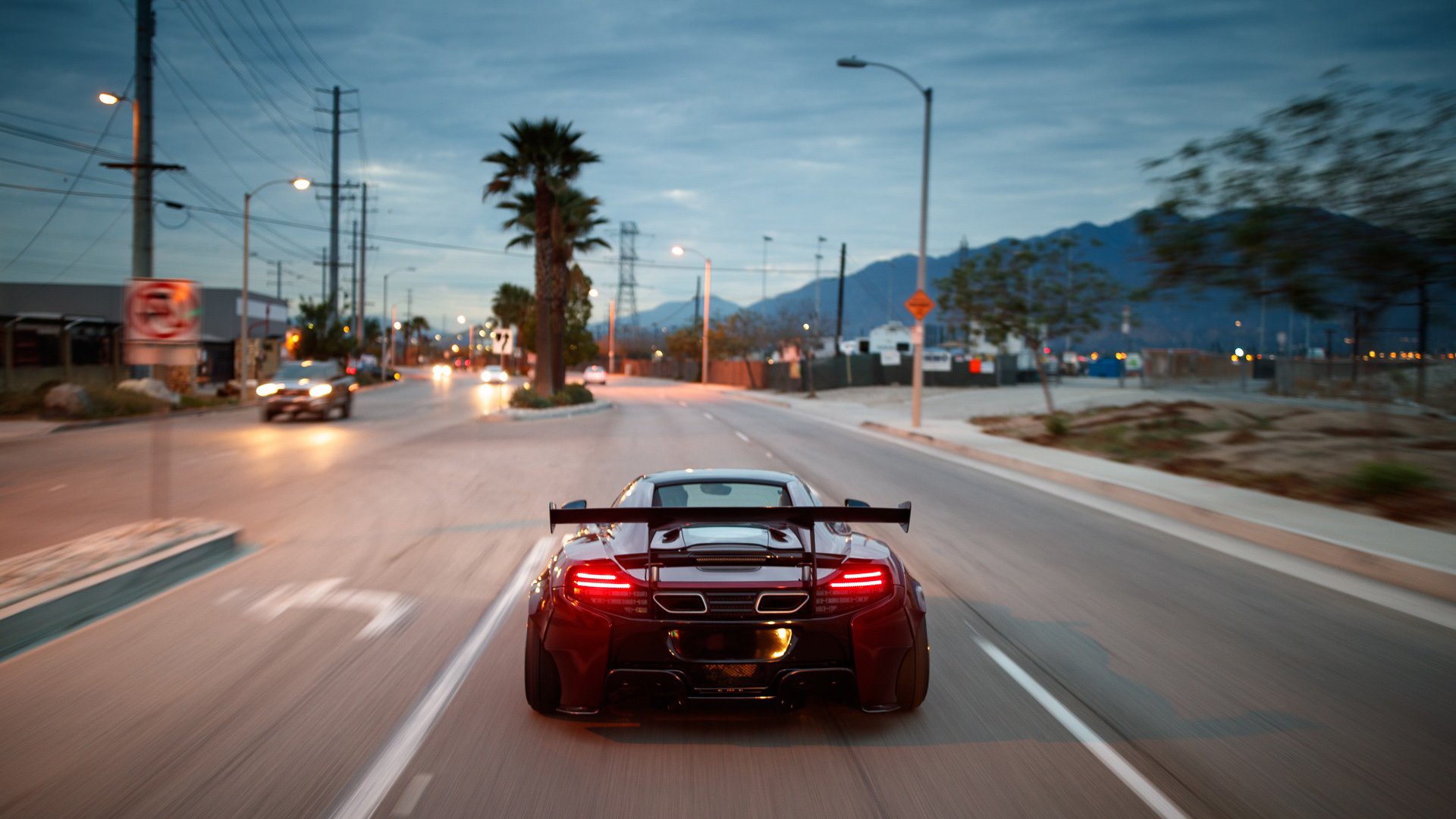 中国足球运动普及教育在中小学全面铺开,中国对足球教育重视了