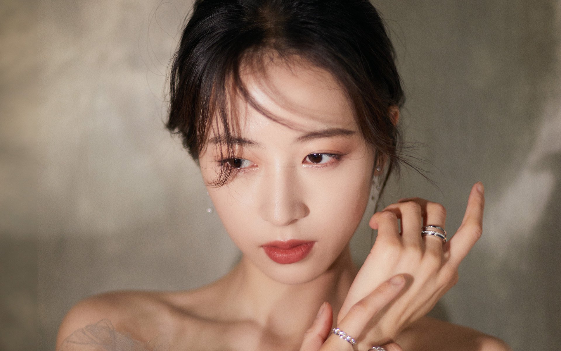 尤文图斯主教练谈战术,备战欧冠关键战,尤文图斯教练团队